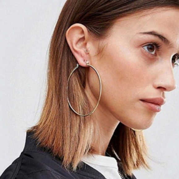 New Large gold plated hoop earrings - Picture 3 of 5